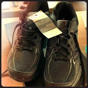 Men’s nonslip shoes